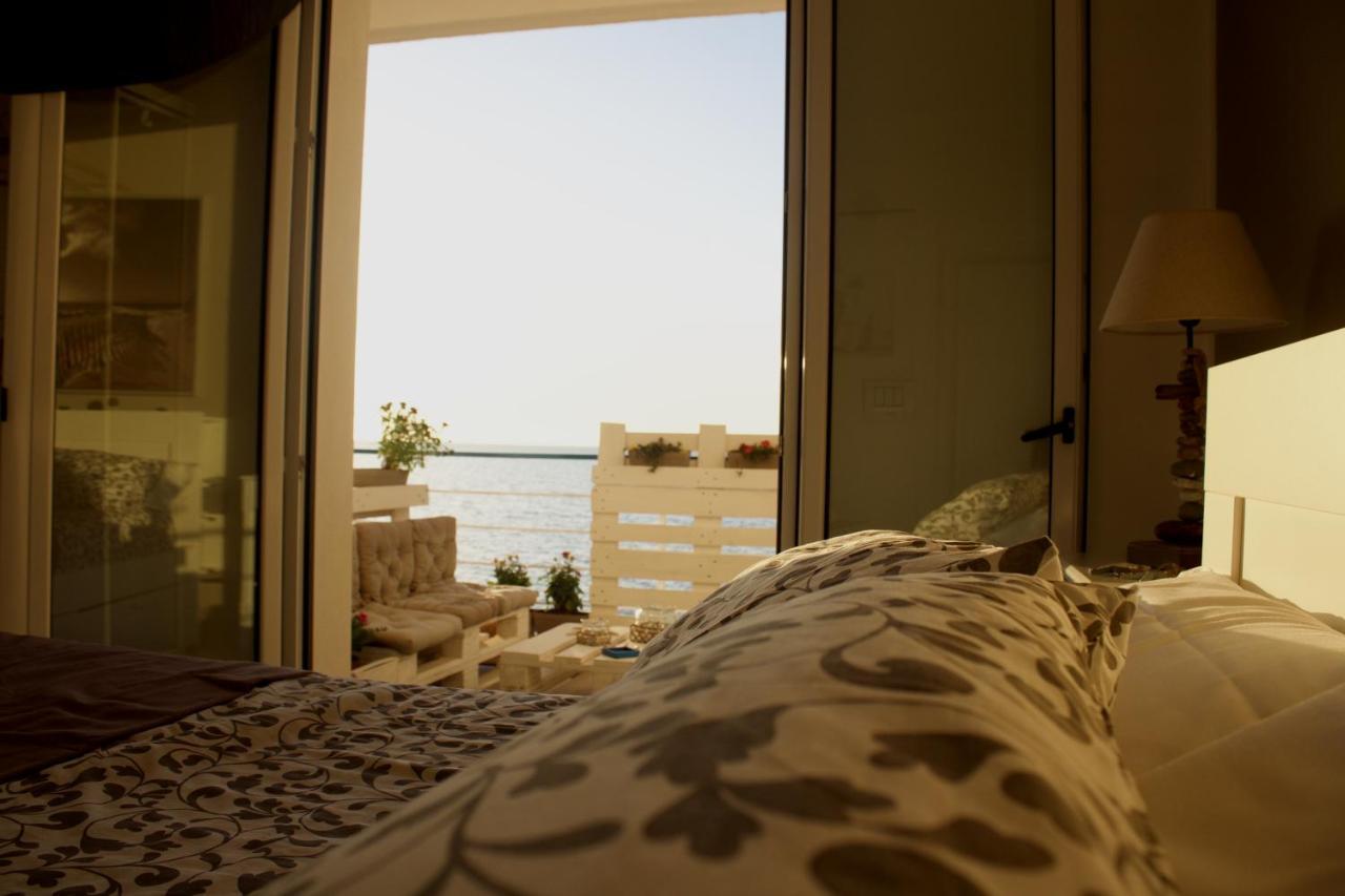 Sea View Life Hotel คารินิ ภายนอก รูปภาพ