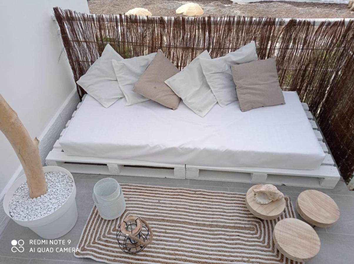 Sea View Life Hotel คารินิ ภายนอก รูปภาพ